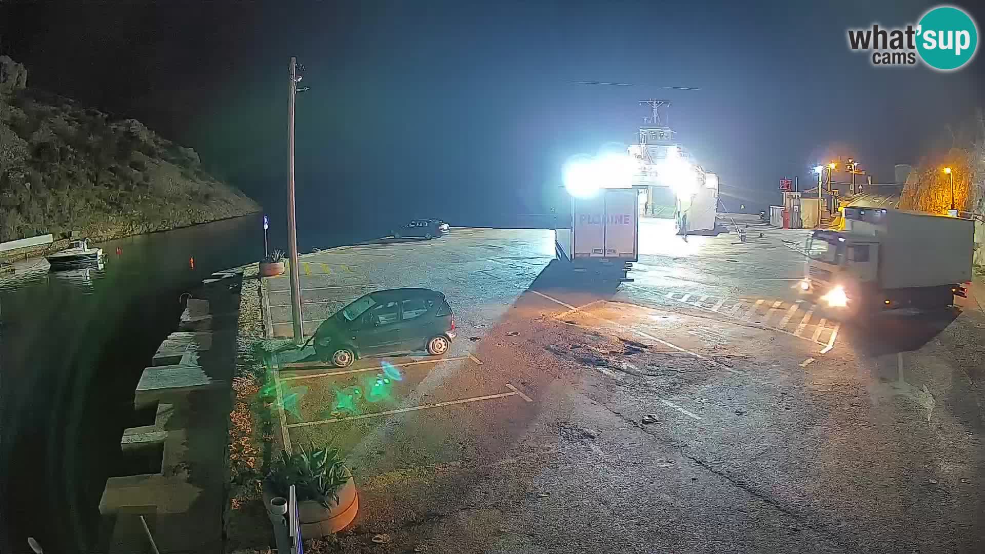 Webcam del puerto de ferris de Prizna – hacia la isla de Pag