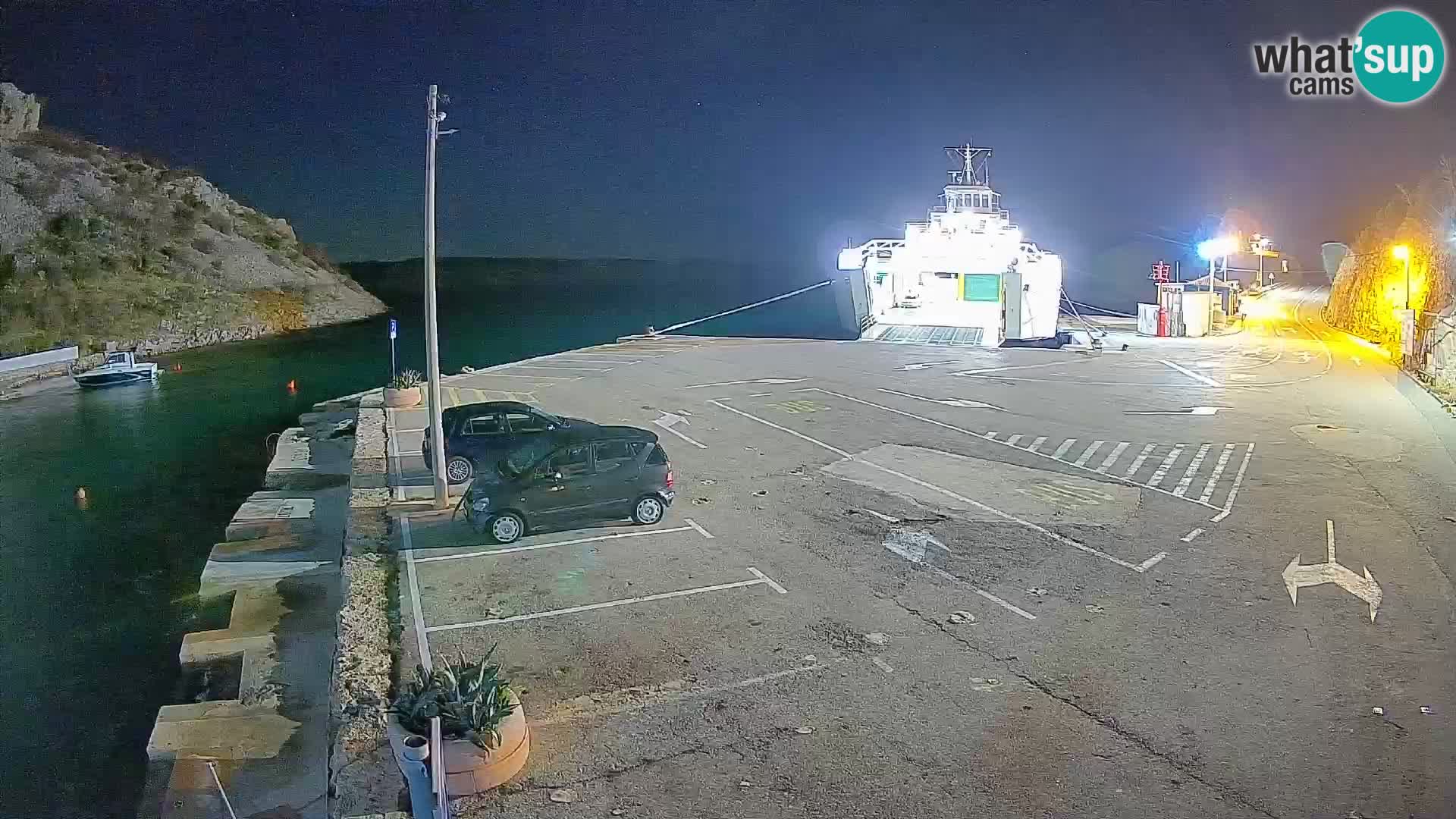 Webcam del puerto de ferris de Prizna – hacia la isla de Pag