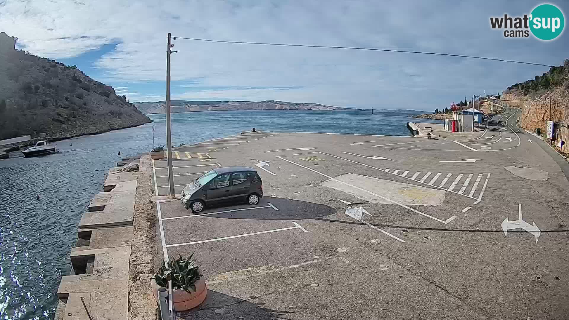 Web kamera trajektna luka Prizna – prema otoku Pag