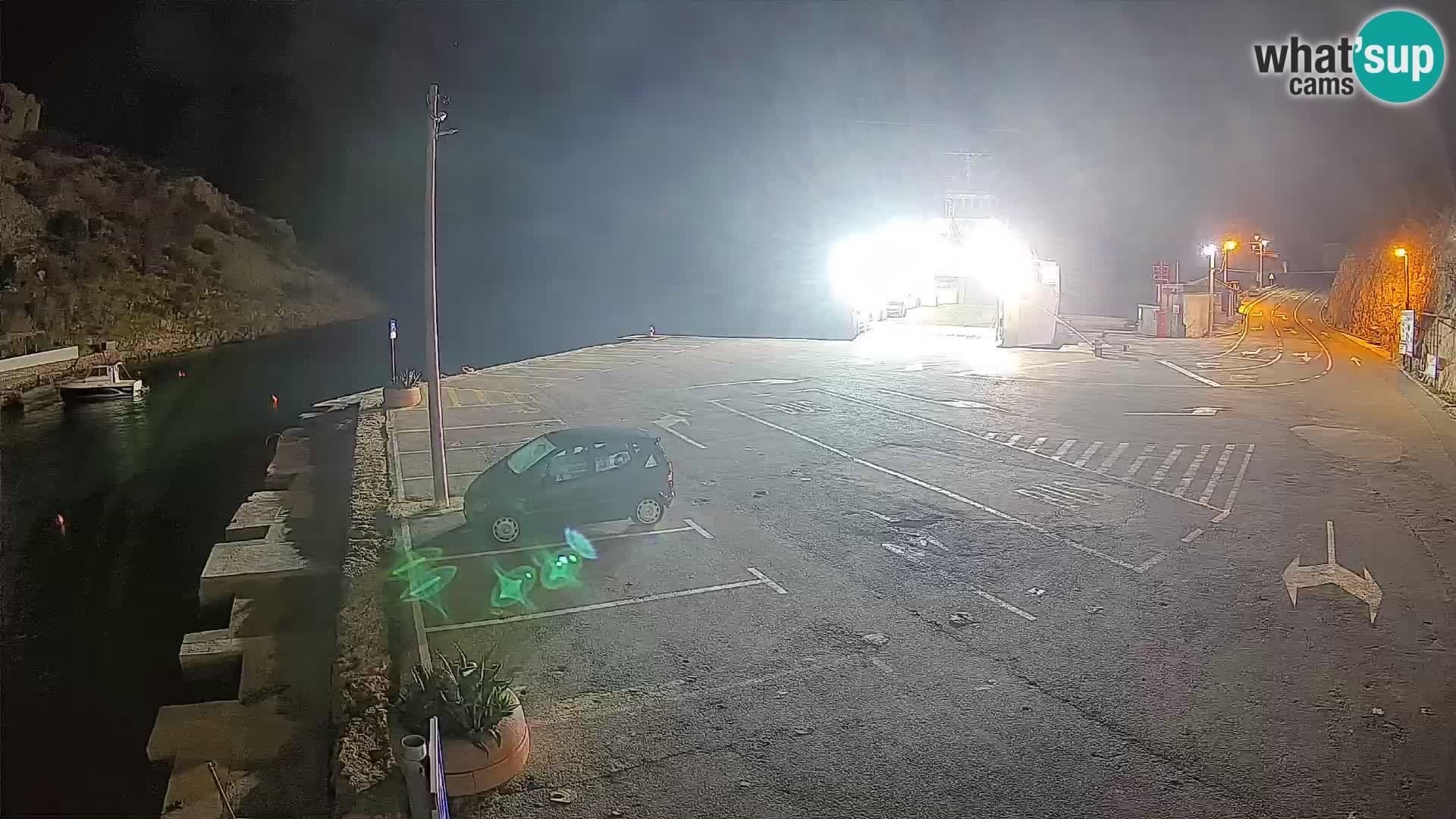 Web kamera trajektna luka Prizna – prema otoku Pag