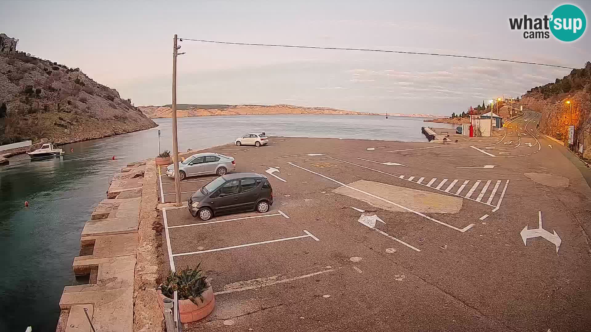 Webcam Fährhafen Prizna – zur Insel Pag