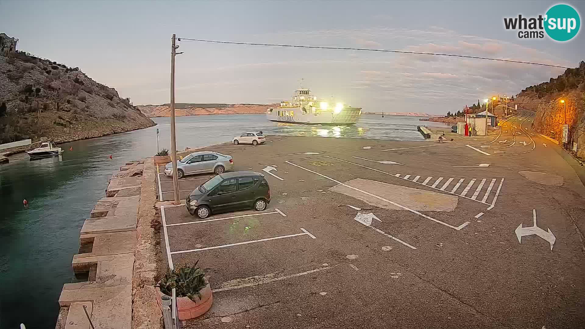 Webcam Fährhafen Prizna – zur Insel Pag