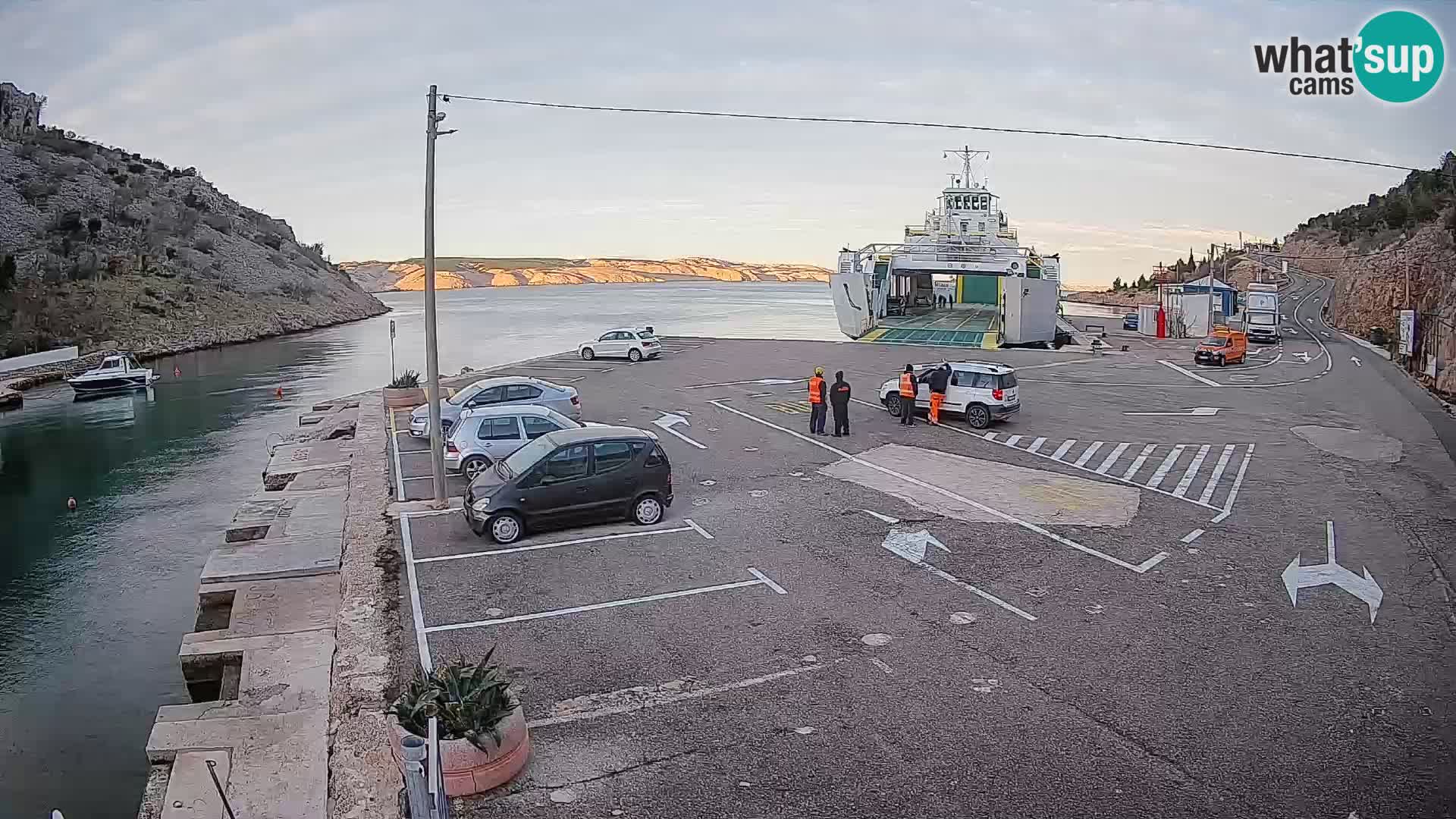 Webcam Prizna ferry port to Pag island