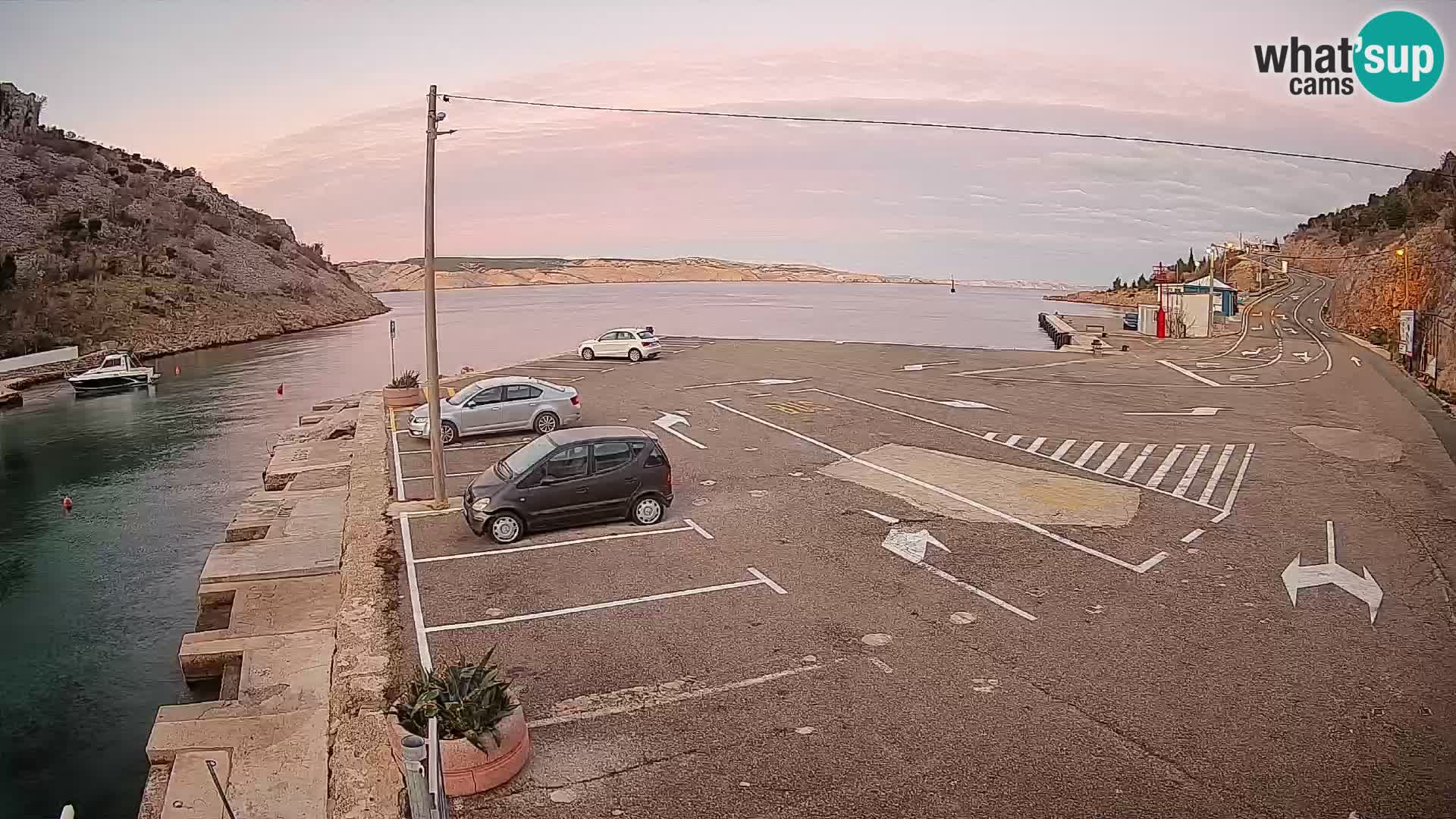 Webcam Prizna ferry port to Pag island