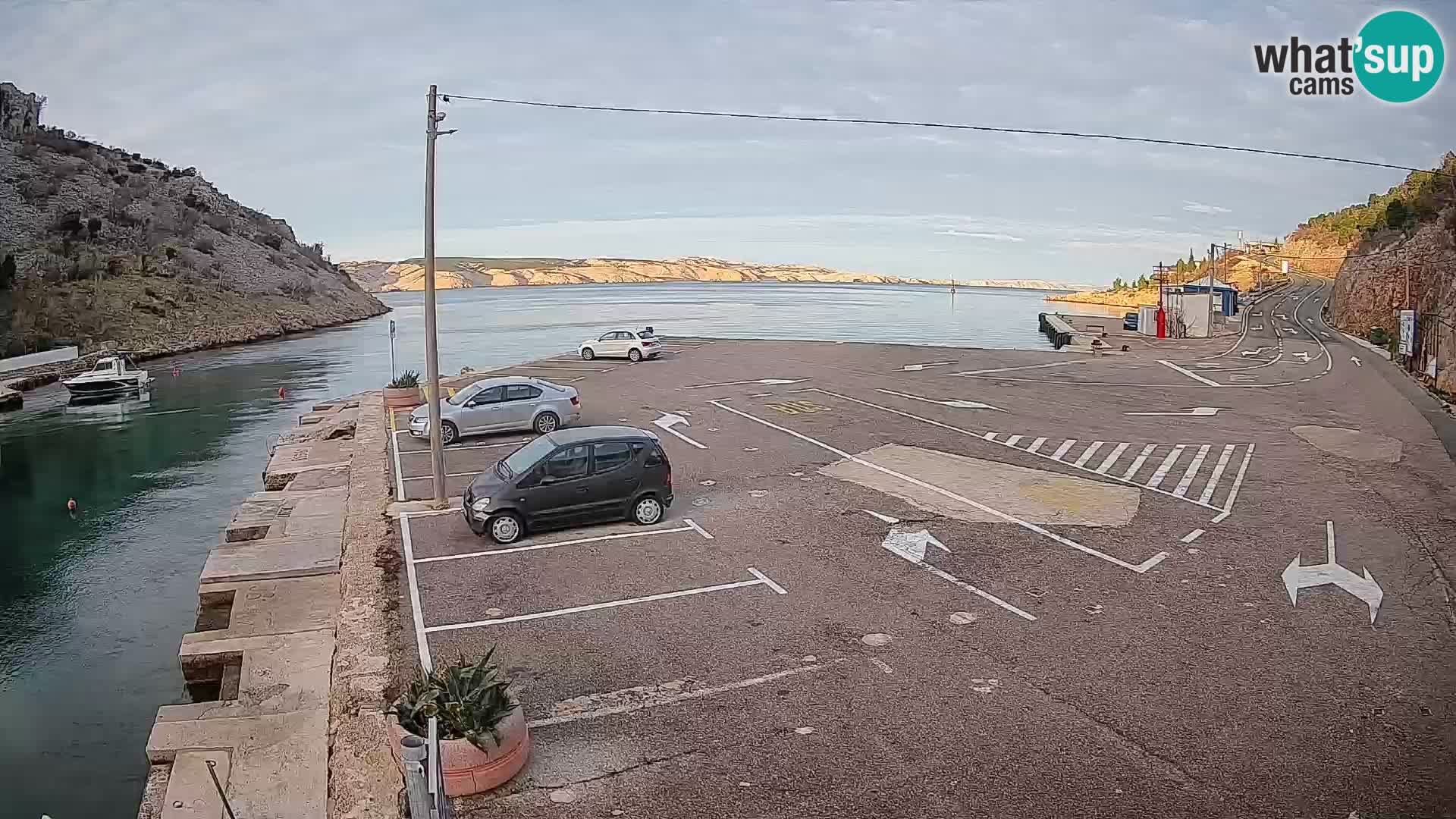 Webcam port de ferry de Prizna – vers l’île de Pag