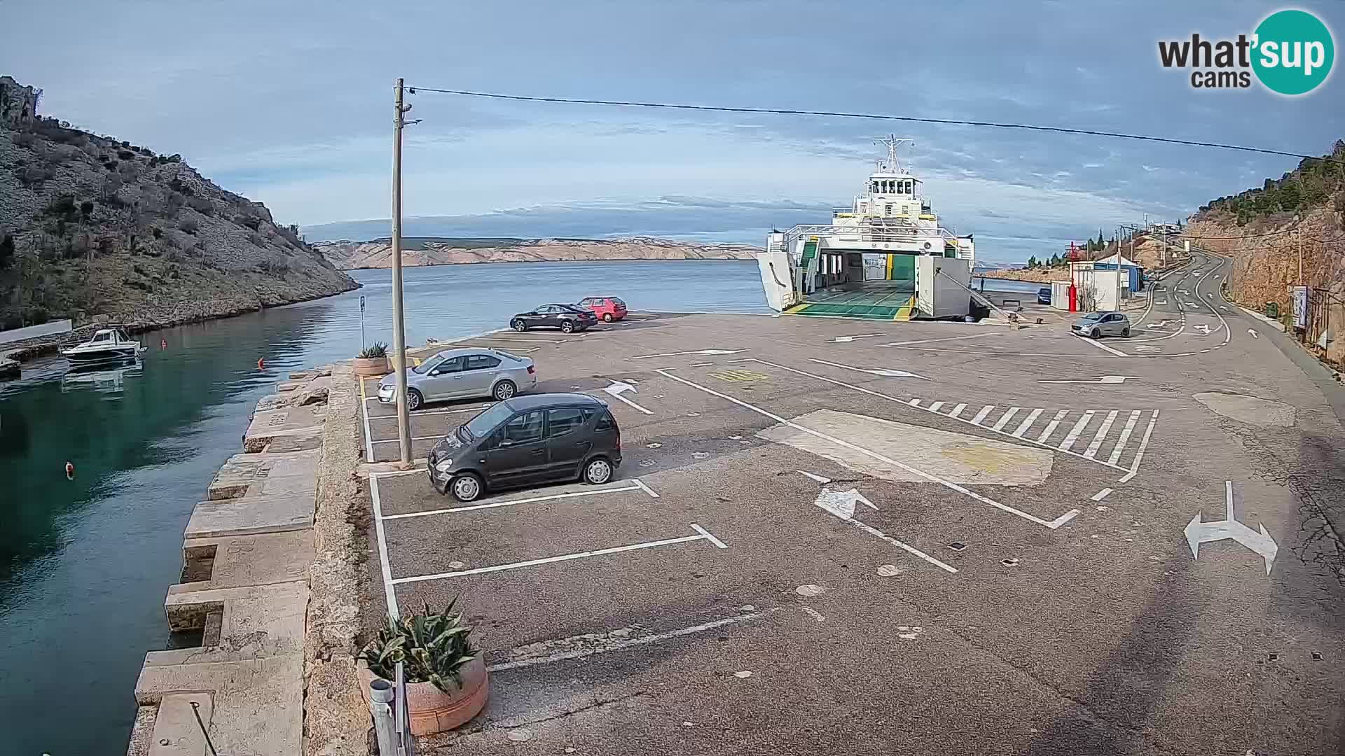 Webcam Prizna ferry port to Pag island