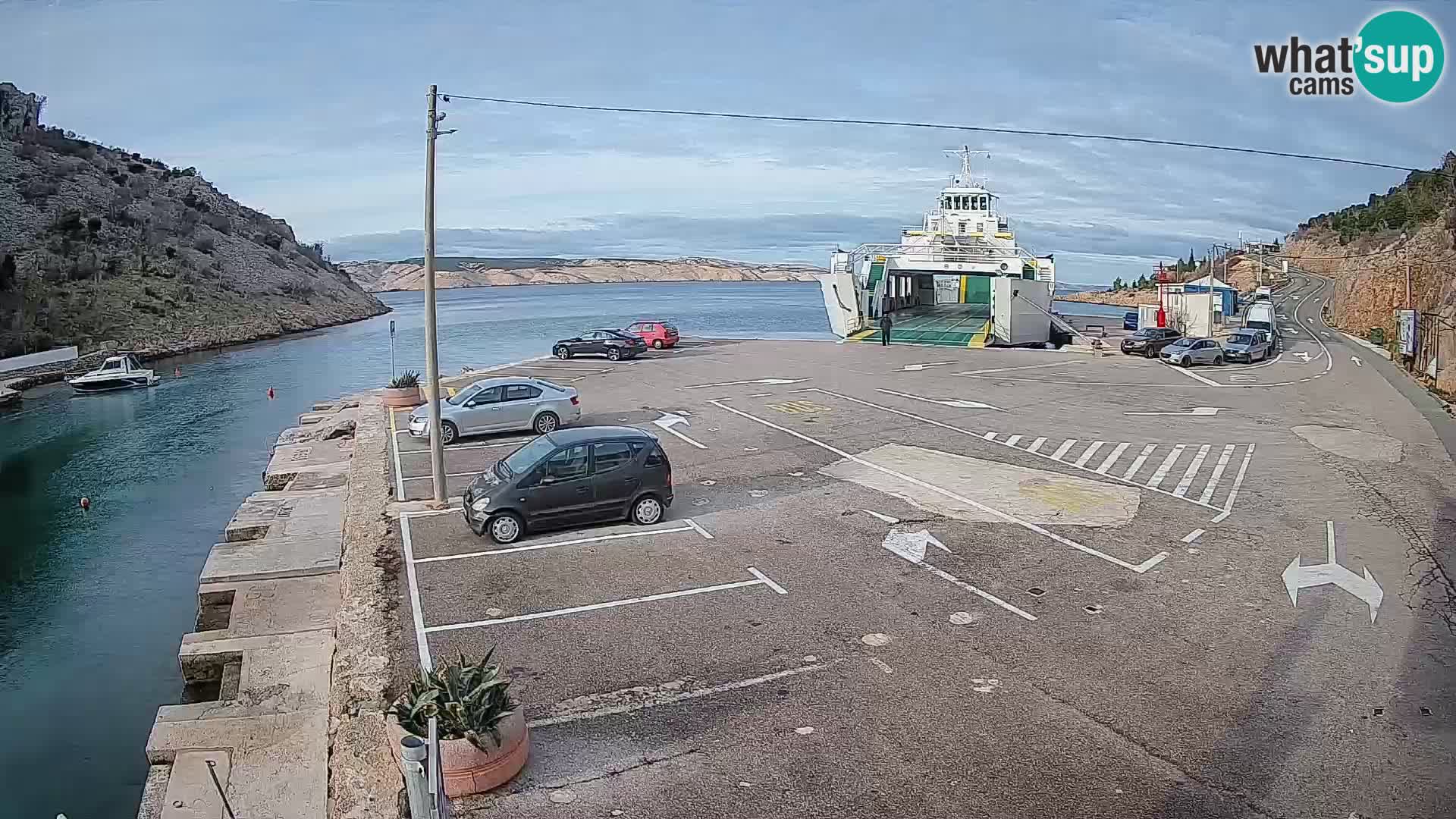 Webcam Prizna ferry port to Pag island