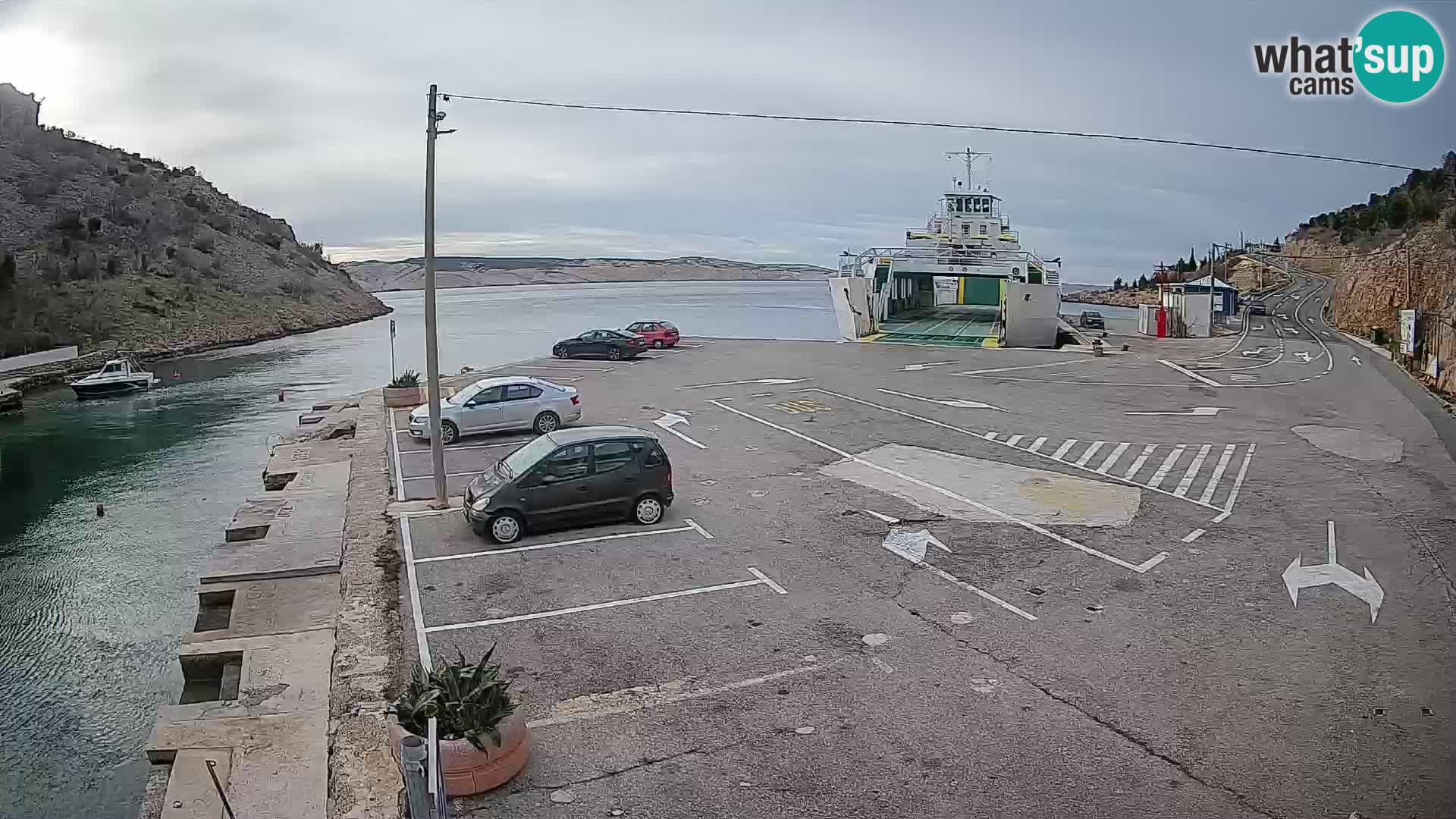Webcam port de ferry de Prizna – vers l’île de Pag