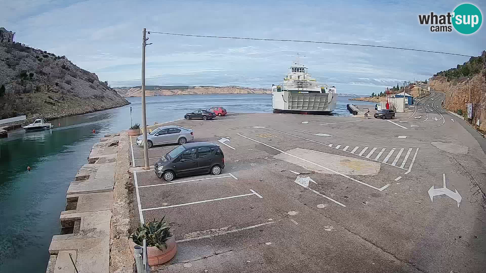 Webcam port de ferry de Prizna – vers l’île de Pag