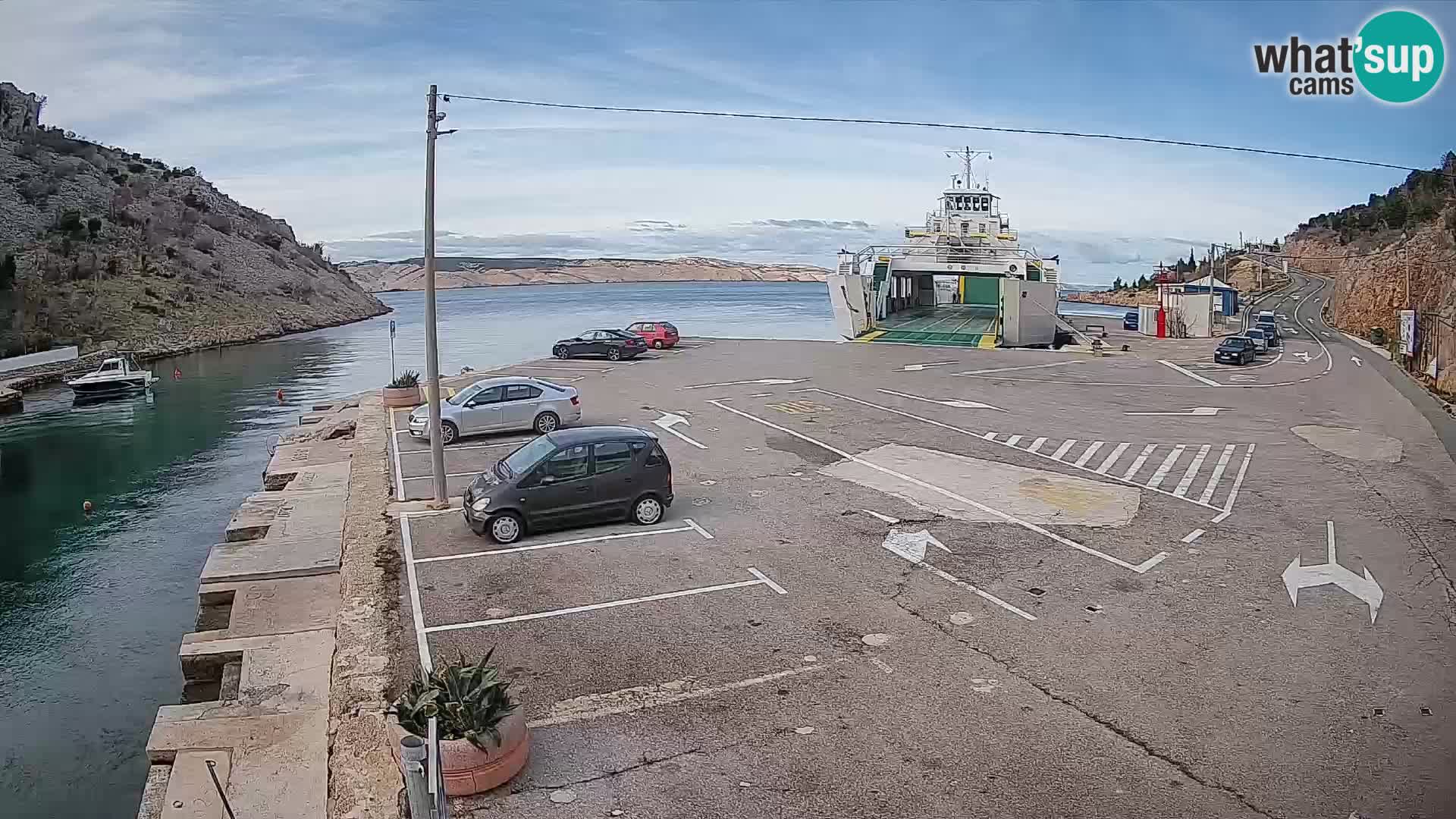 Webcam Prizna ferry port to Pag island