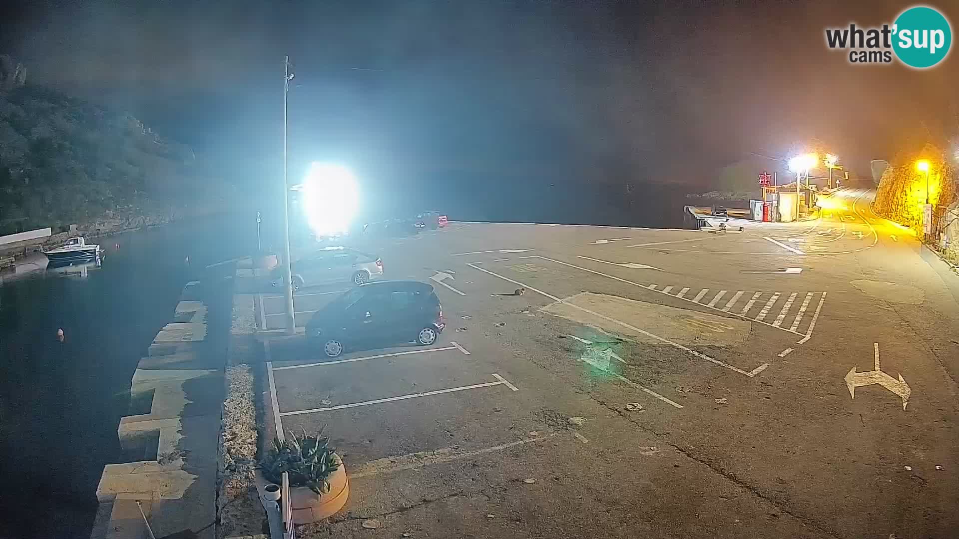 Webcam del puerto de ferris de Prizna – hacia la isla de Pag