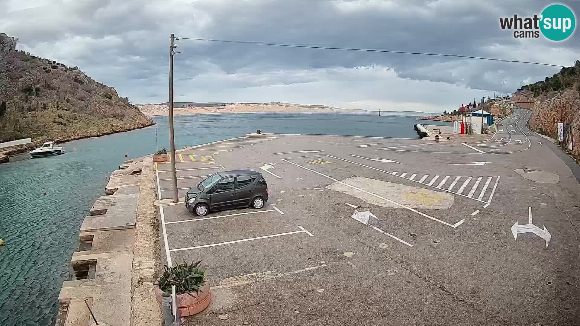 Webcam Prizna ferry port to Pag island