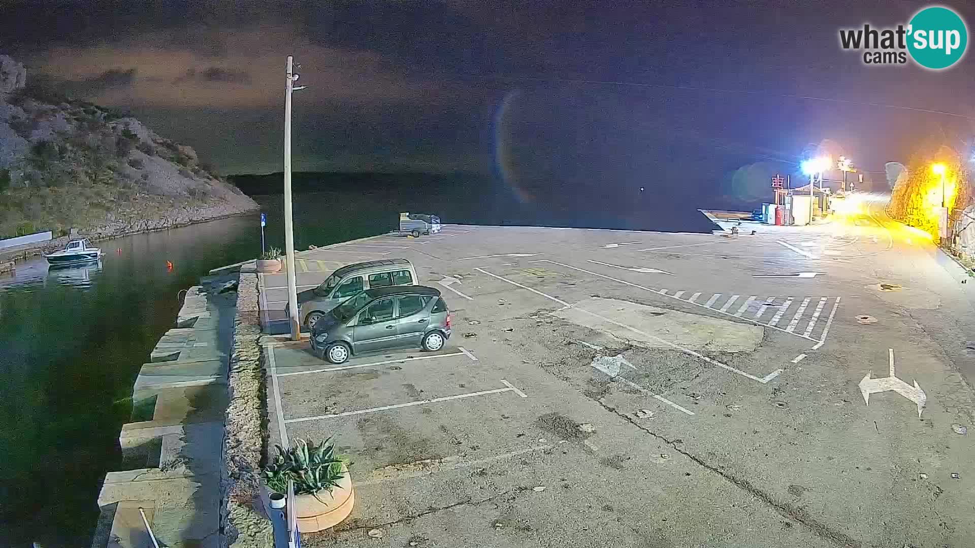 Web kamera trajektna luka Prizna – prema otoku Pag