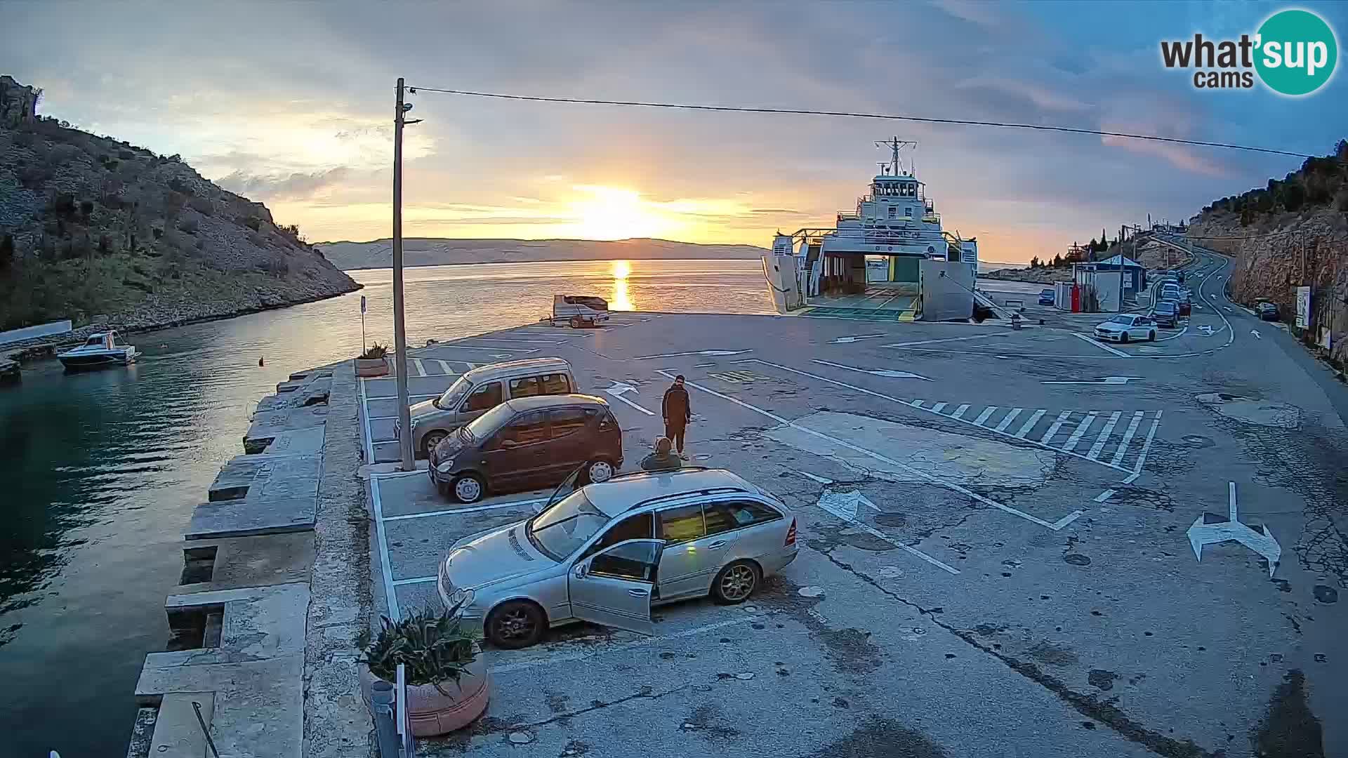 Webcam port de ferry de Prizna – vers l’île de Pag