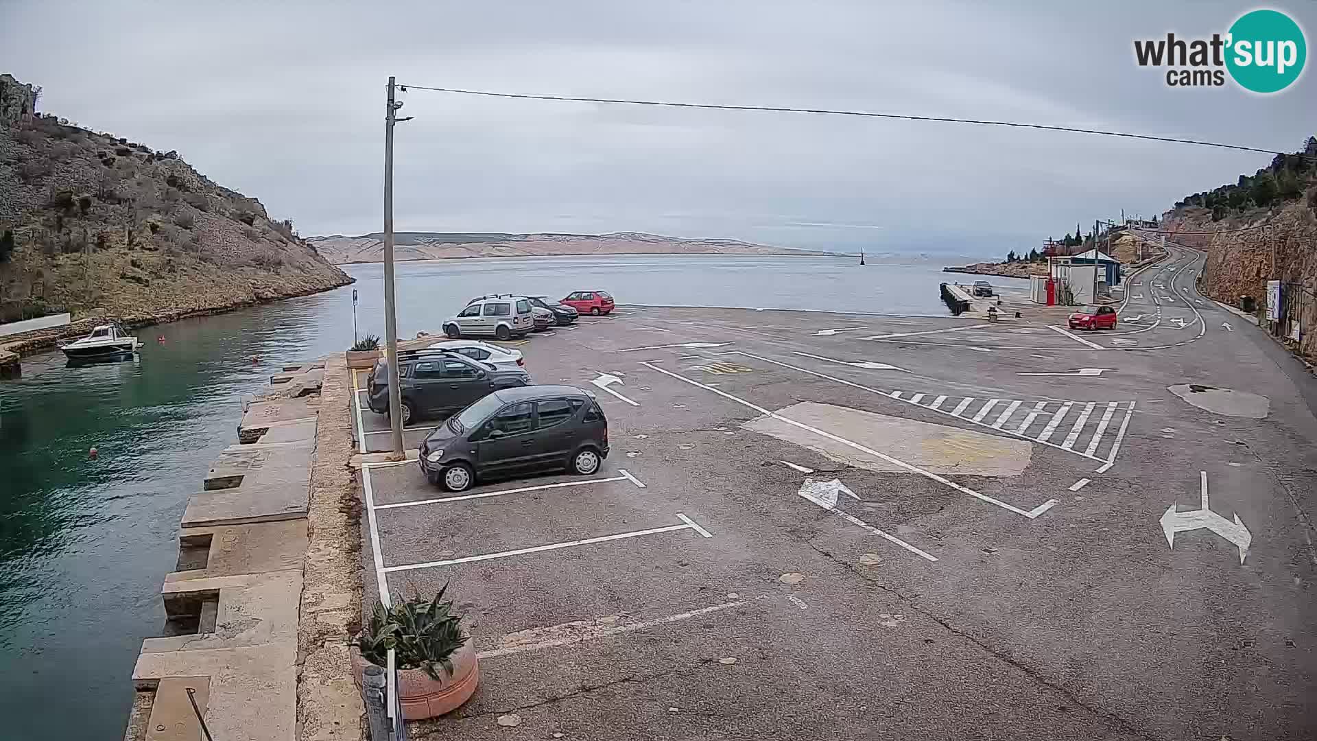 Webcam del puerto de ferris de Prizna – hacia la isla de Pag