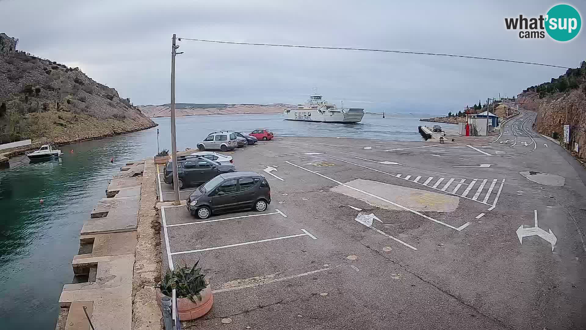 Webcam port de ferry de Prizna – vers l’île de Pag
