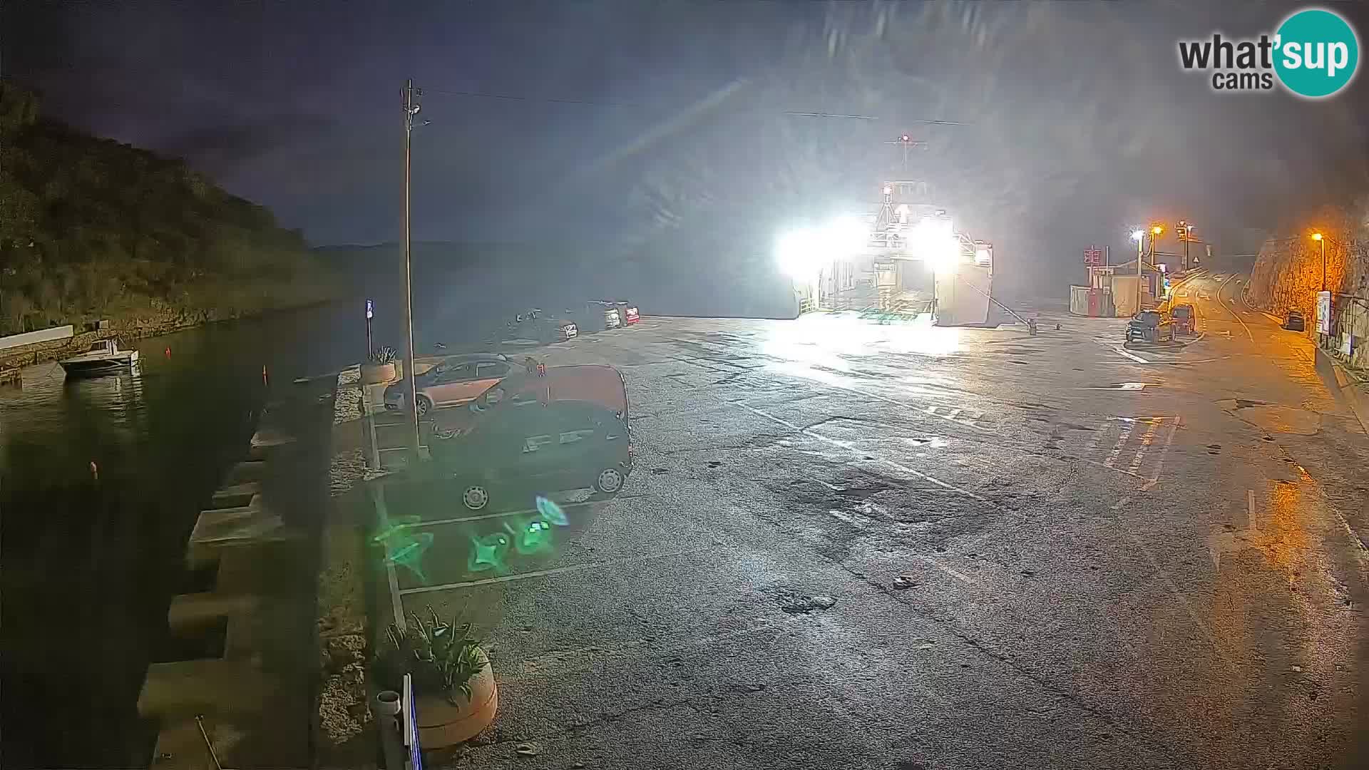 Webcam del puerto de ferris de Prizna – hacia la isla de Pag