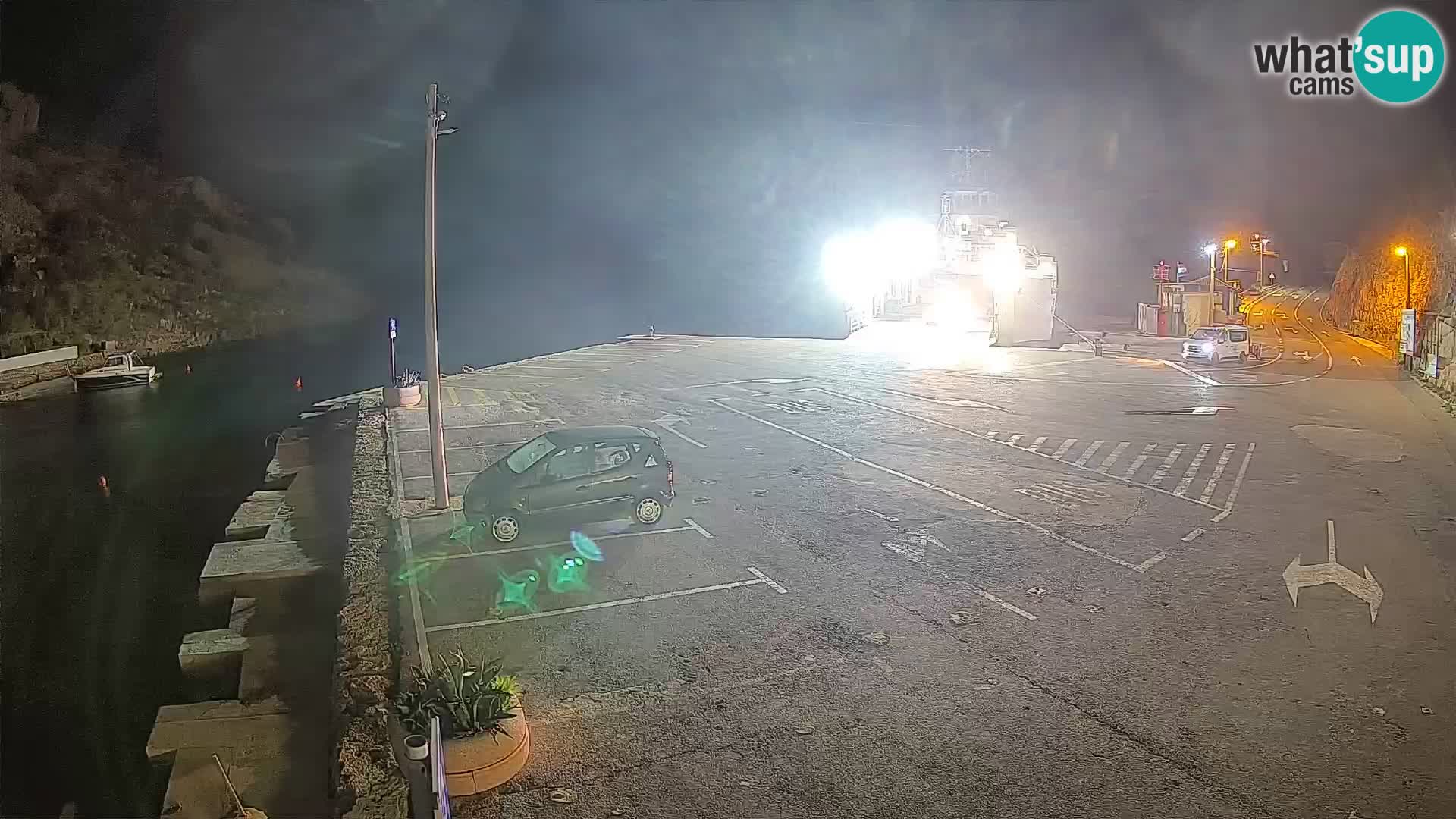 Webcam del puerto de ferris de Prizna – hacia la isla de Pag