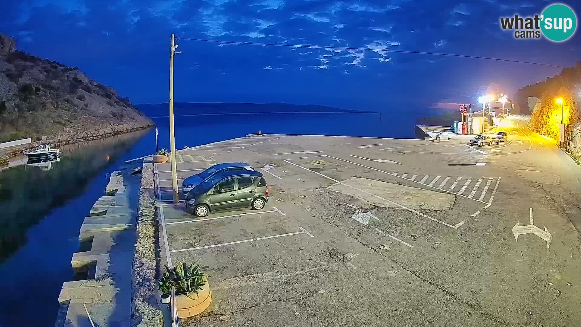 Webcam del puerto de ferris de Prizna – hacia la isla de Pag