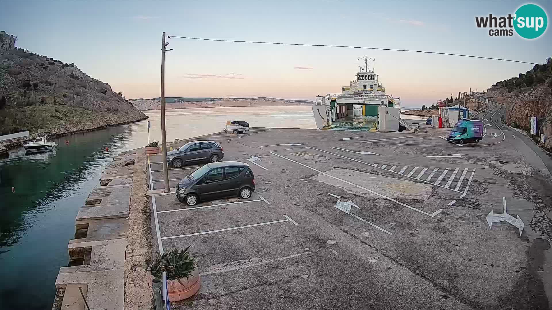 Webcam Fährhafen Prizna – zur Insel Pag