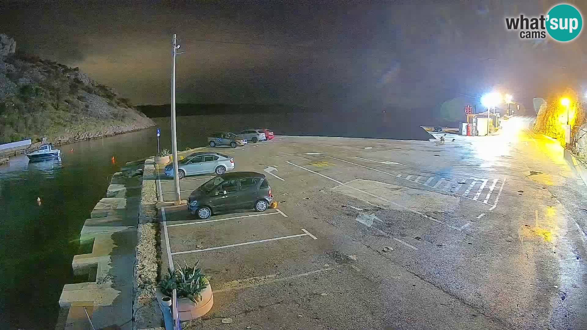 Webcam del puerto de ferris de Prizna – hacia la isla de Pag
