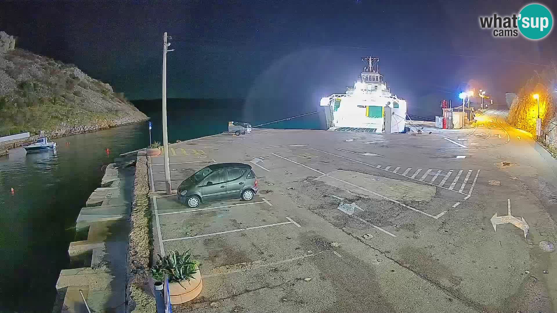 Webcam del puerto de ferris de Prizna – hacia la isla de Pag