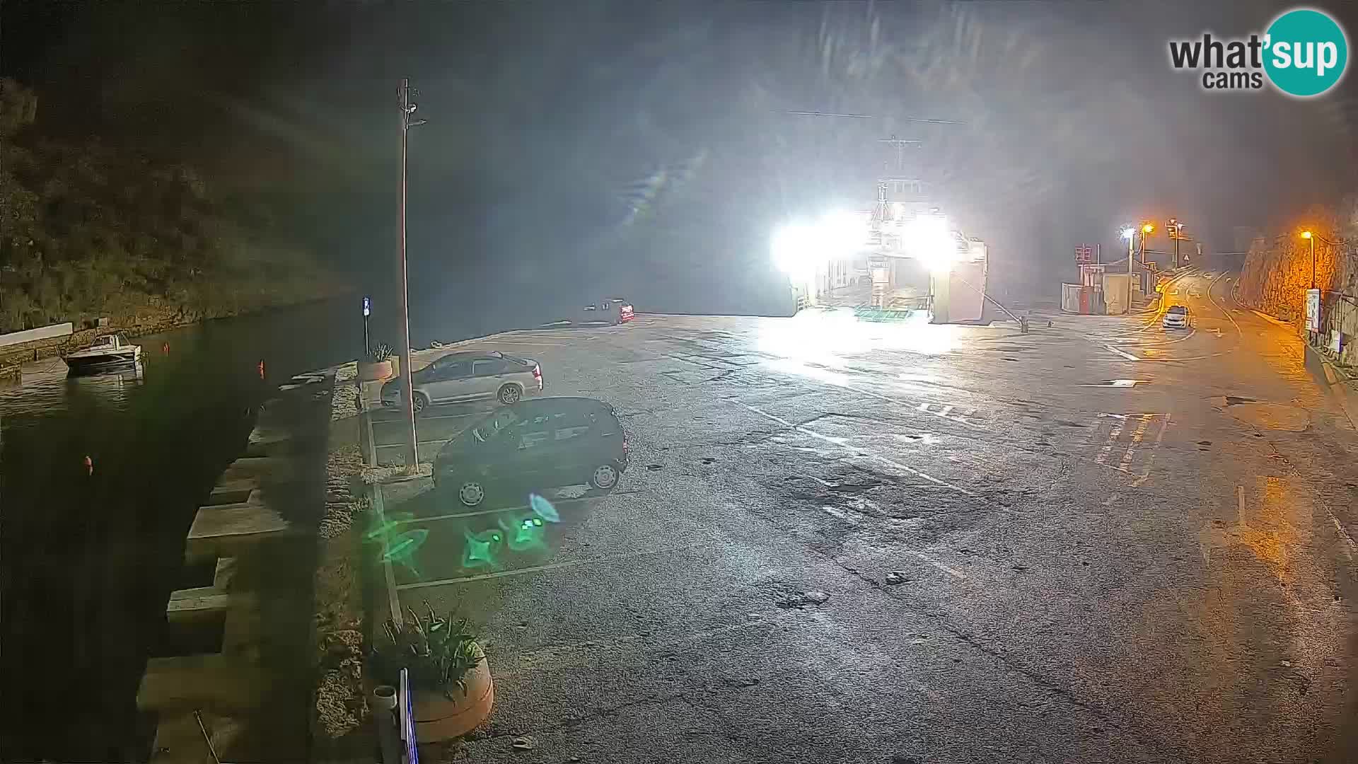 Webcam del puerto de ferris de Prizna – hacia la isla de Pag