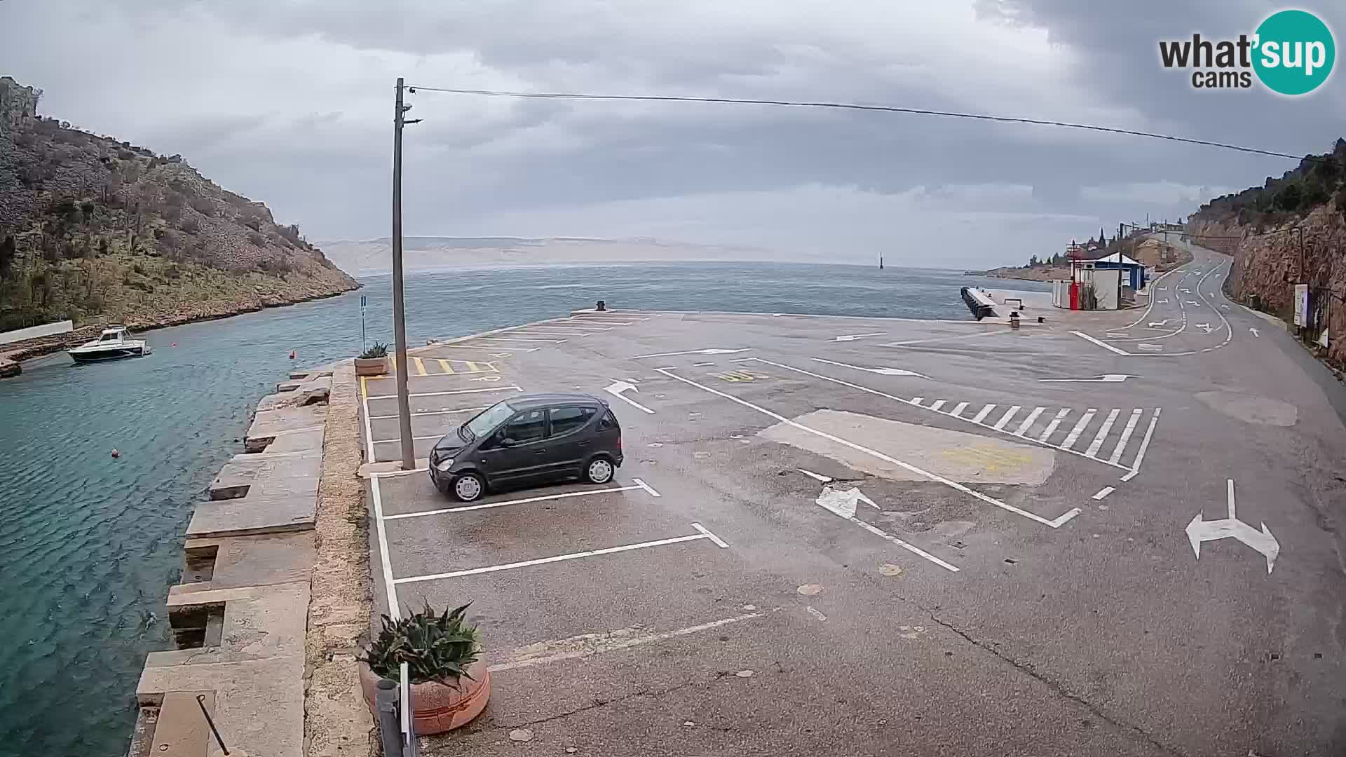 Webcam Prizna ferry port to Pag island