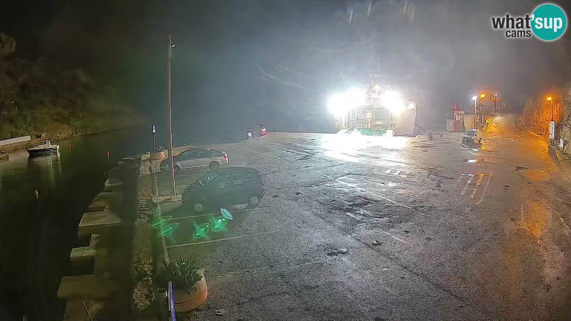 Webcam del puerto de ferris de Prizna – hacia la isla de Pag