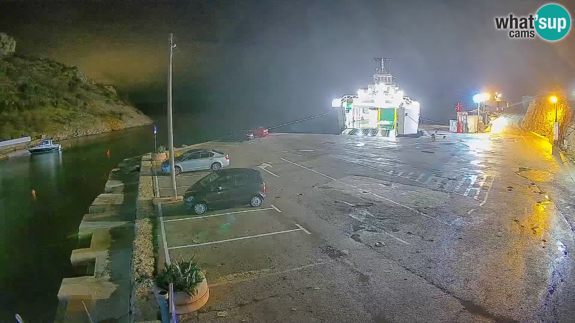 Webcam del puerto de ferris de Prizna – hacia la isla de Pag