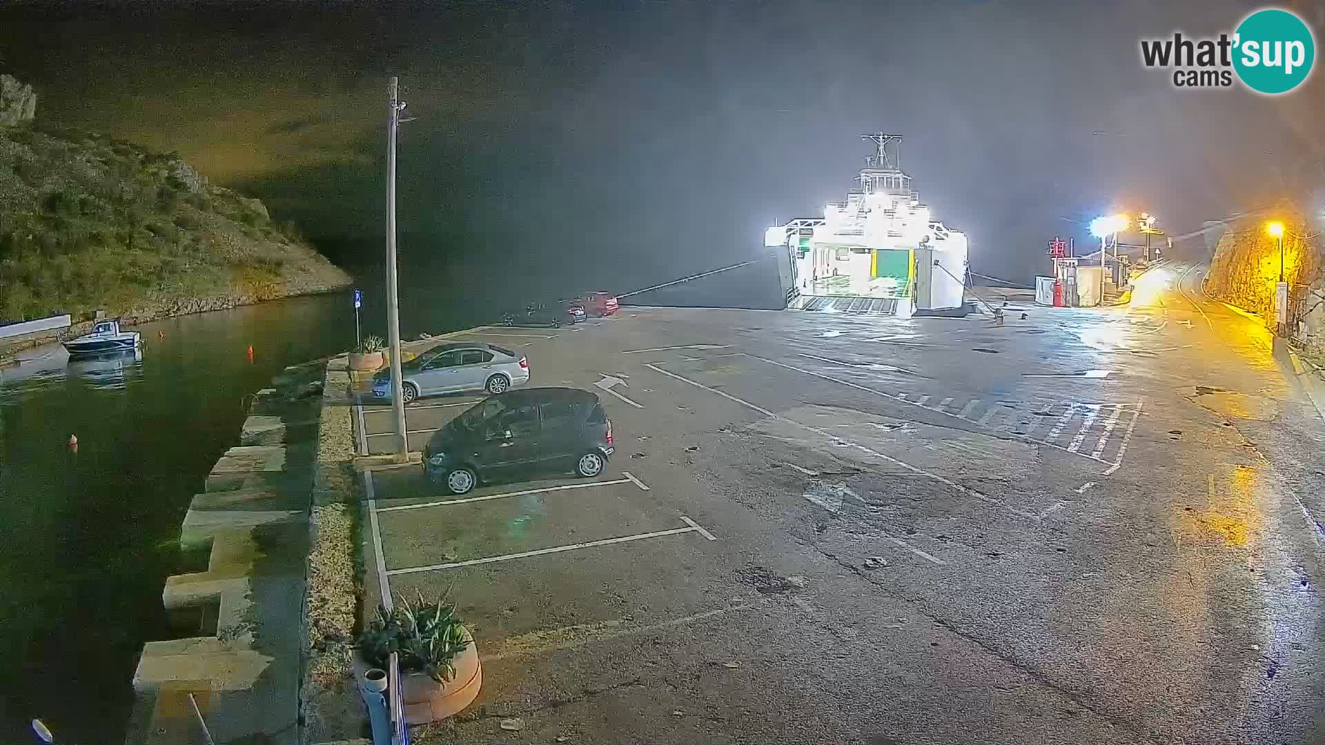 Web kamera trajektna luka Prizna – prema otoku Pag