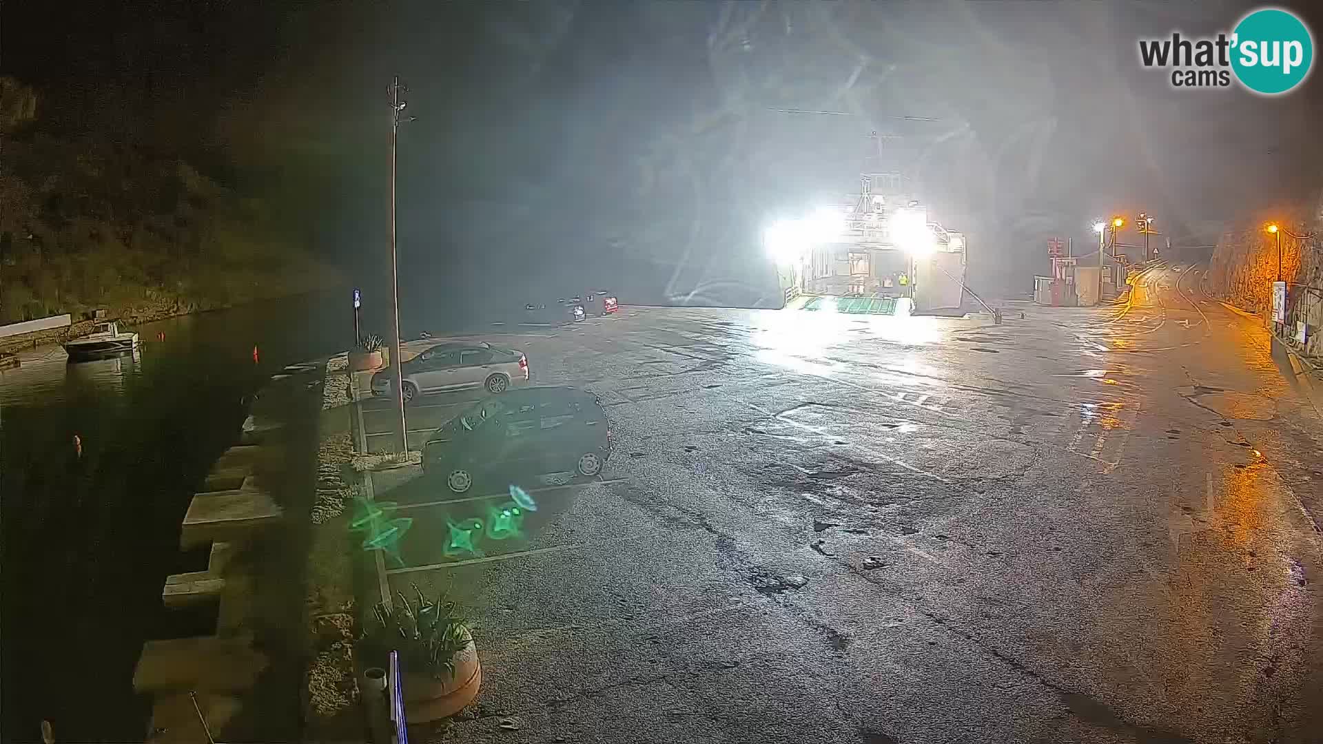 Webcam del puerto de ferris de Prizna – hacia la isla de Pag