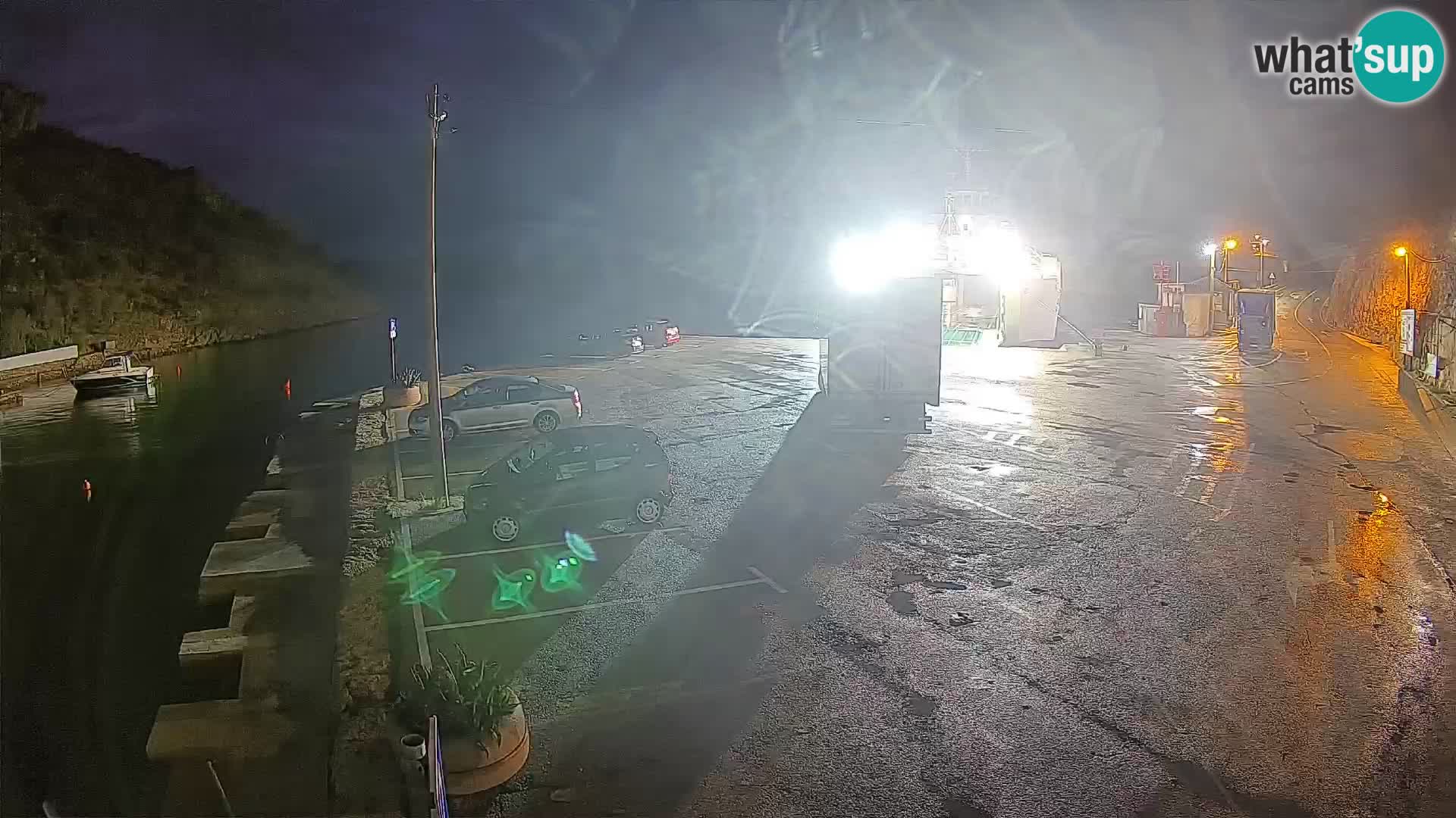 Webcam del puerto de ferris de Prizna – hacia la isla de Pag