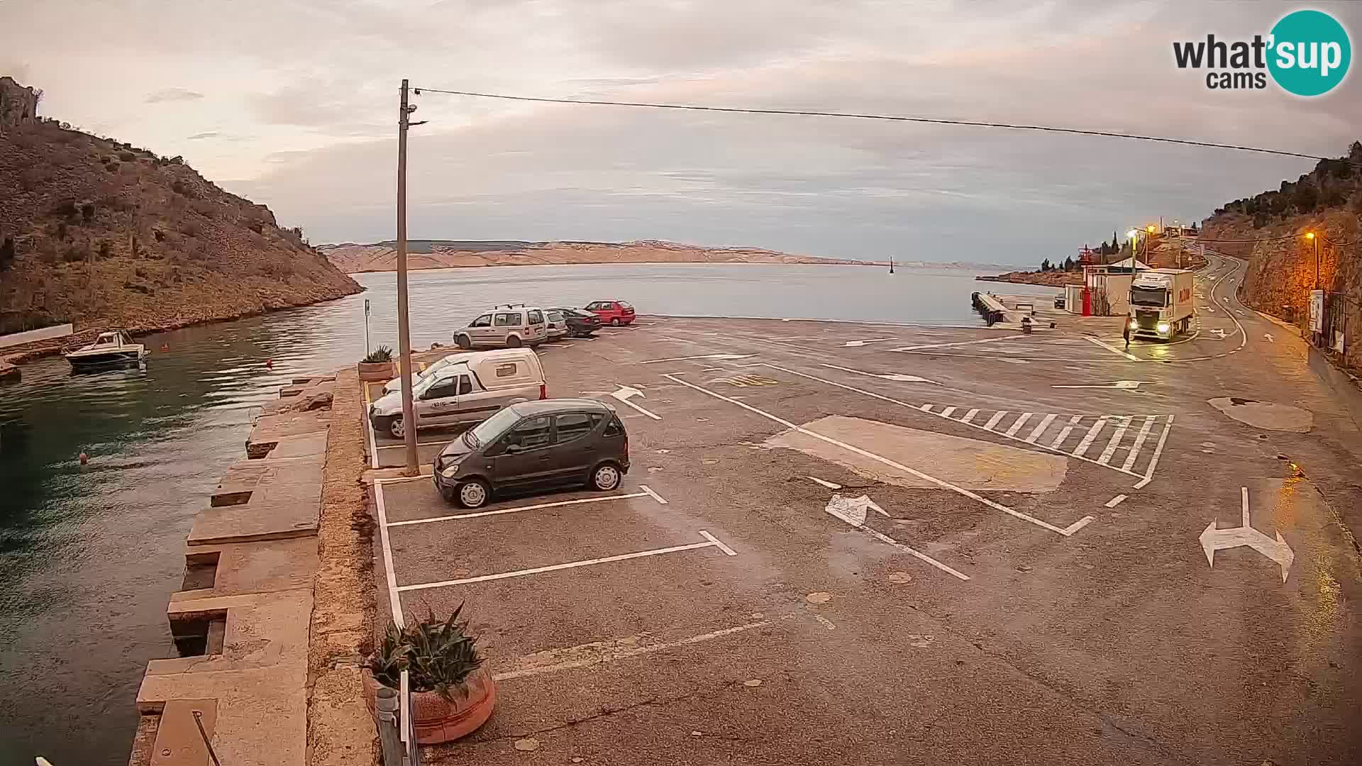 Webcam Prizna ferry port to Pag island