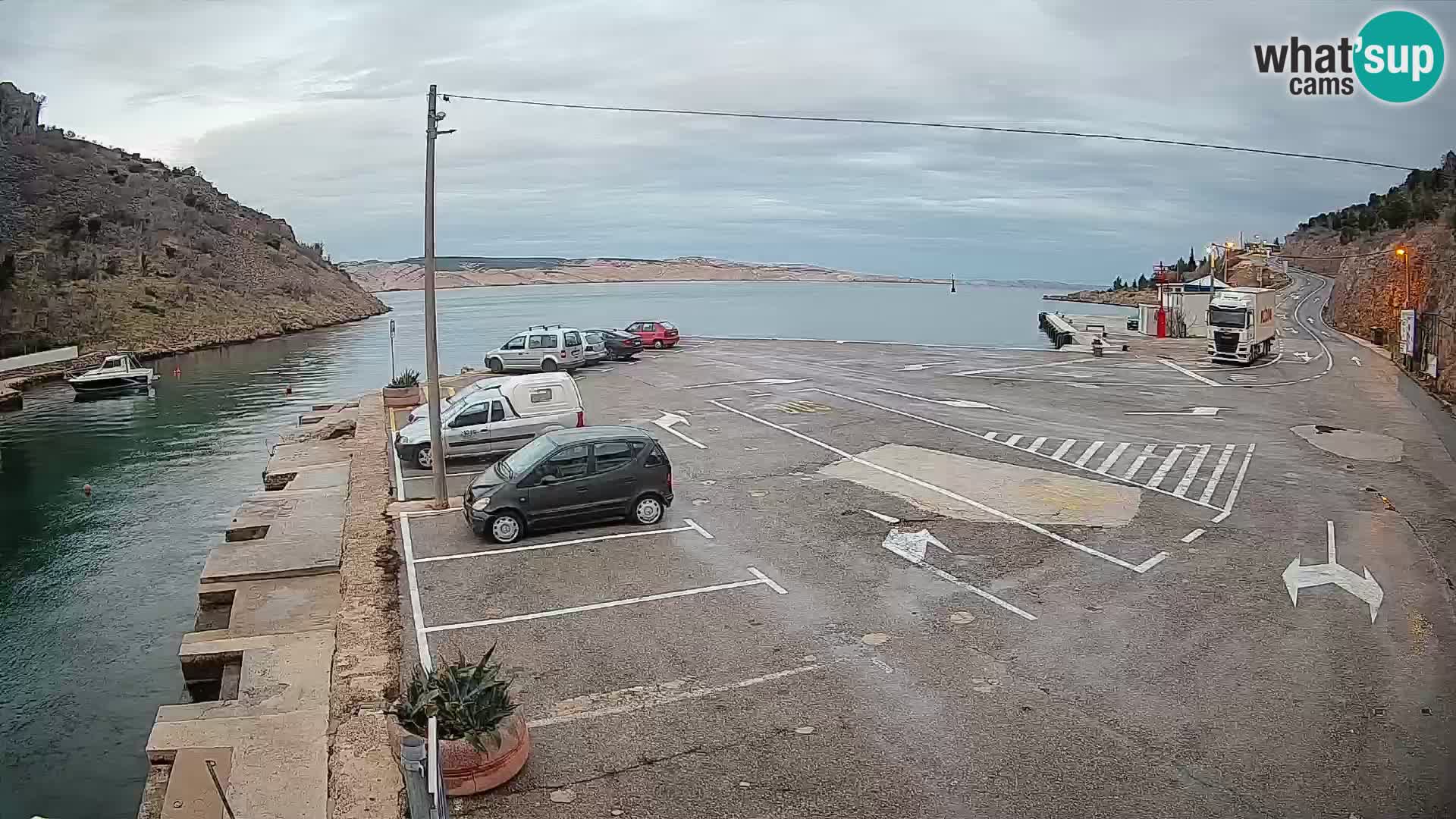 Webcam port de ferry de Prizna – vers l’île de Pag