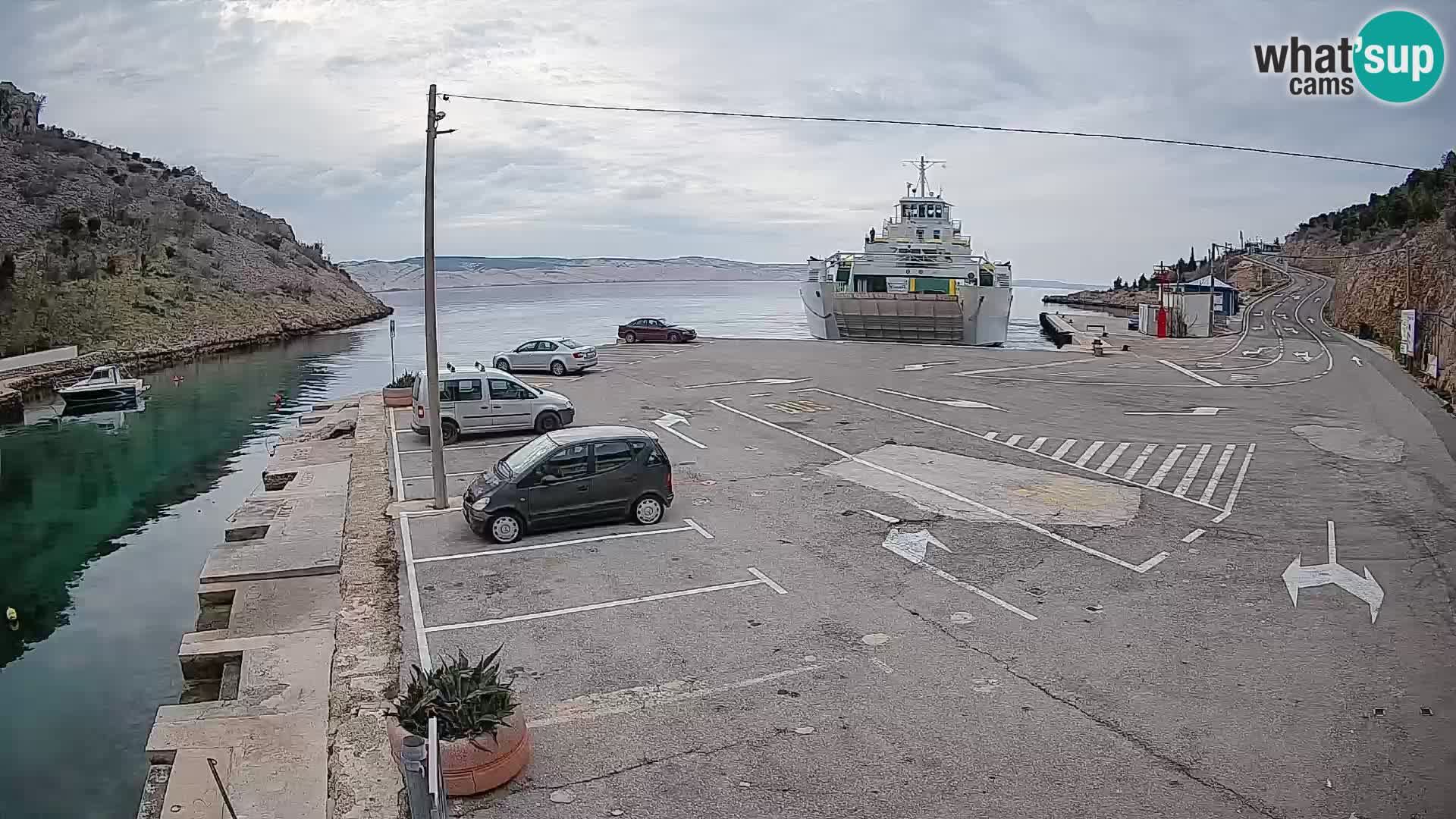 Web kamera trajektna luka Prizna – prema otoku Pag