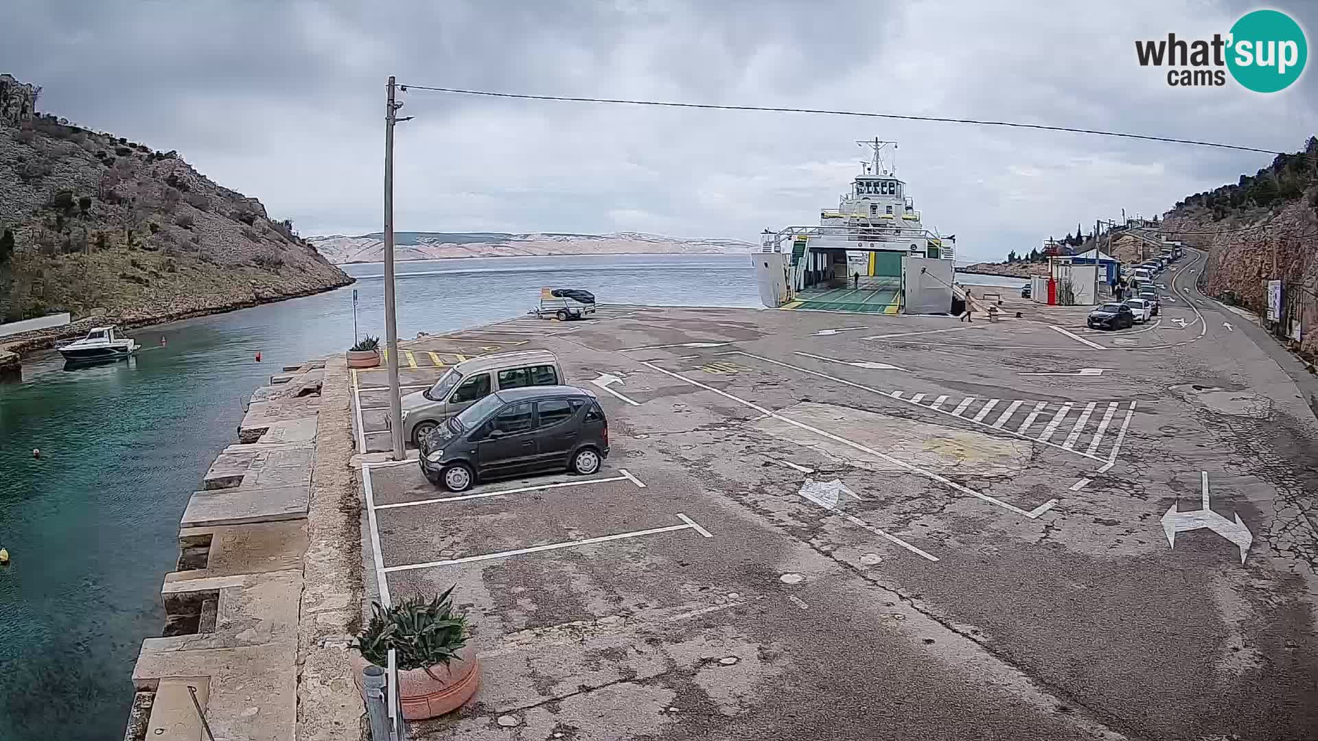 Webcam Prizna ferry port to Pag island