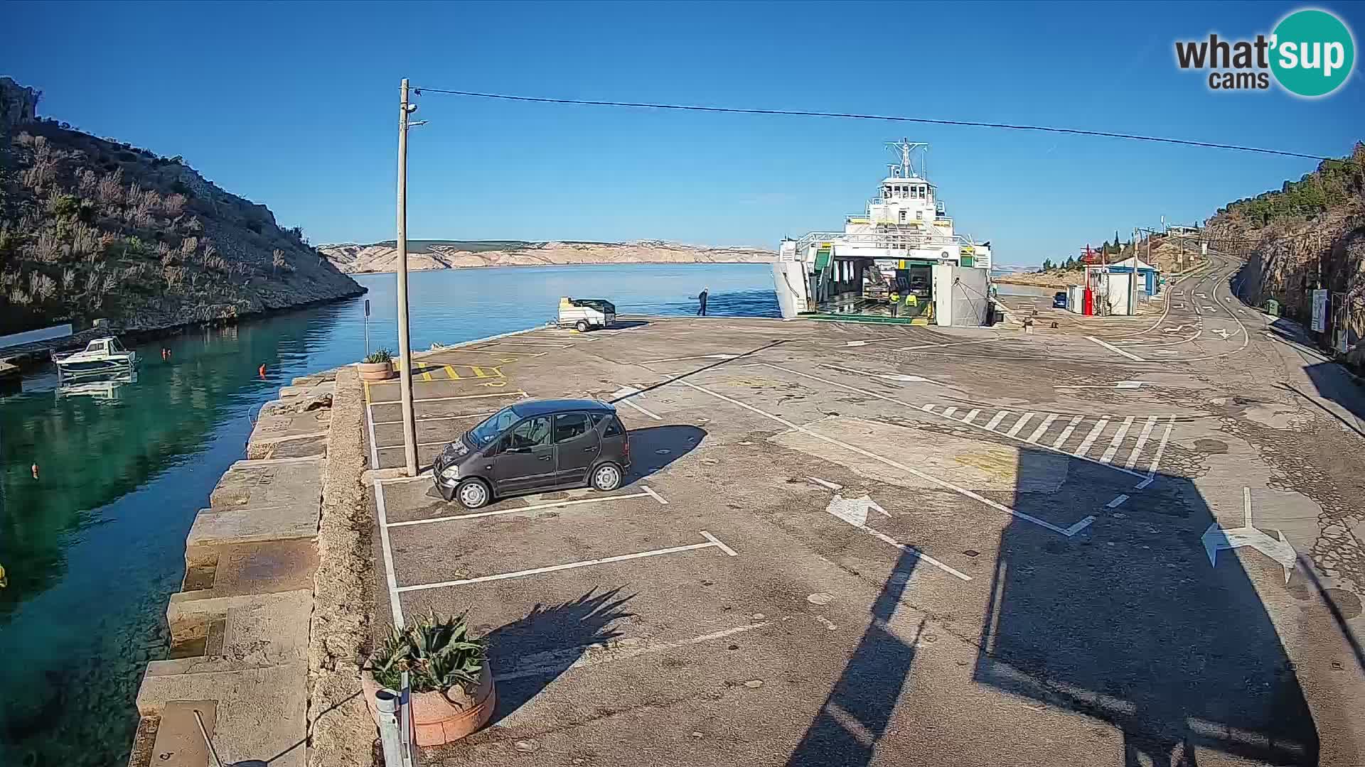 Webcam Prizna ferry port to Pag island