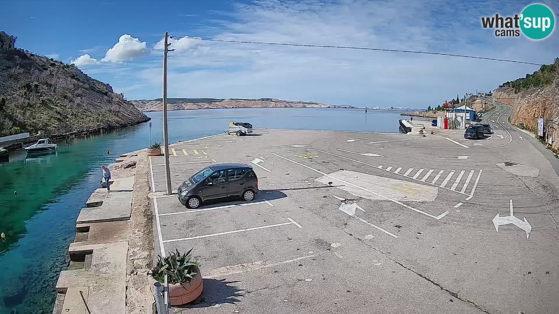Webcam del puerto de ferris de Prizna – hacia la isla de Pag