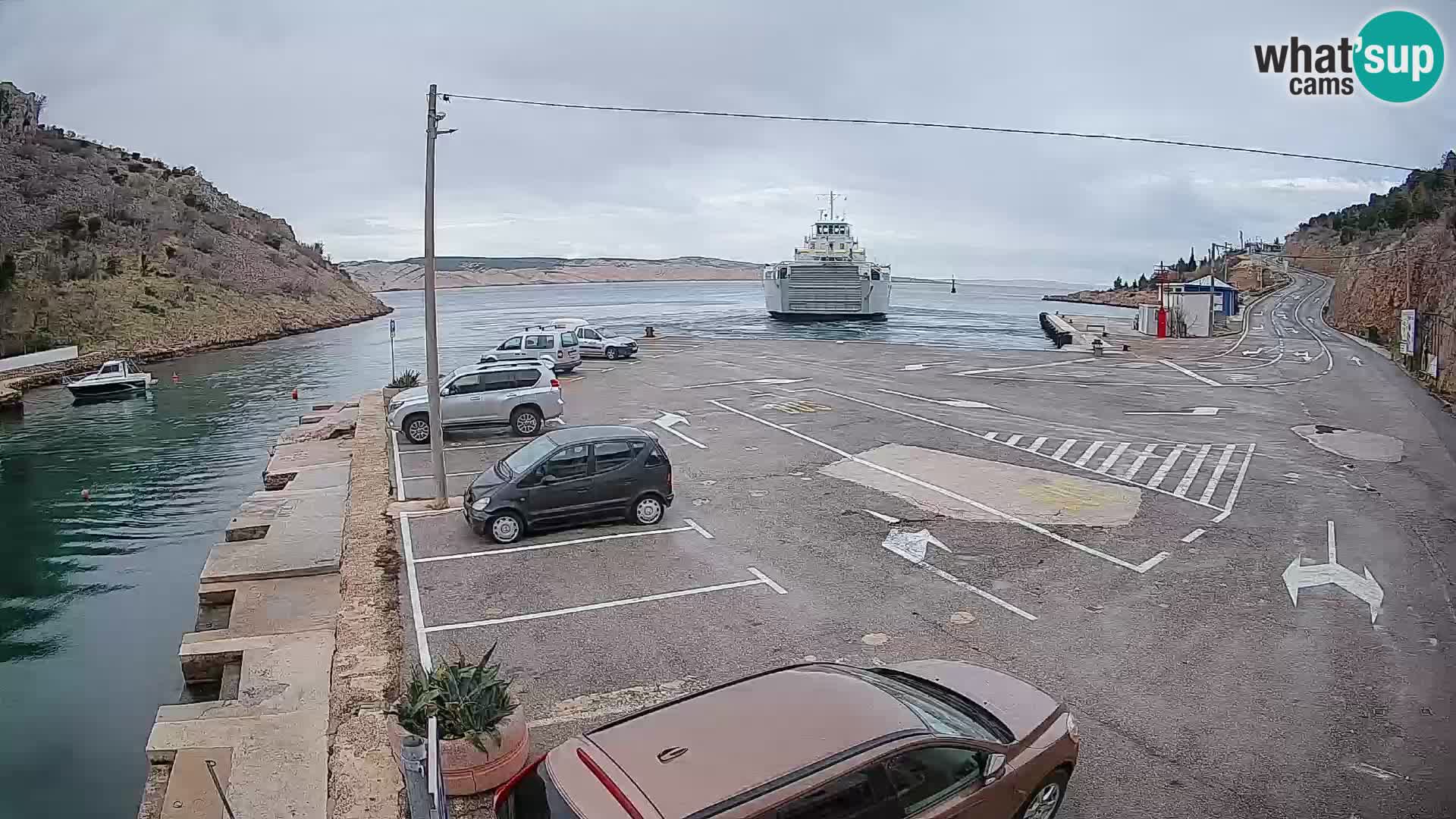 Webcam Prizna ferry port to Pag island