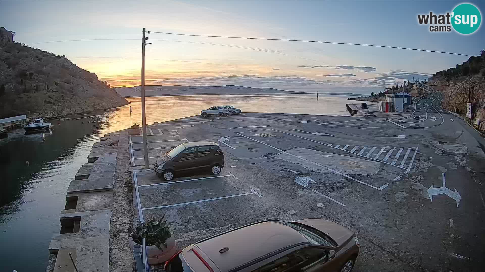 Webcam Prizna ferry port to Pag island
