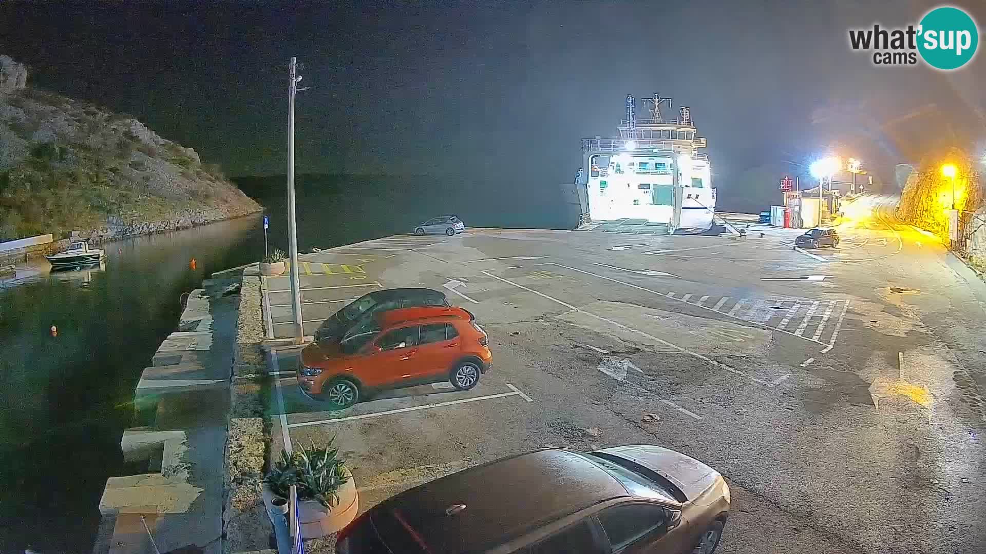 Web kamera trajektna luka Prizna – prema otoku Pag