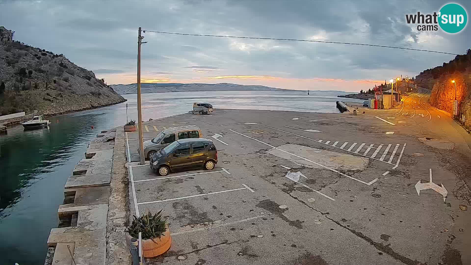 Webcam Fährhafen Prizna – zur Insel Pag