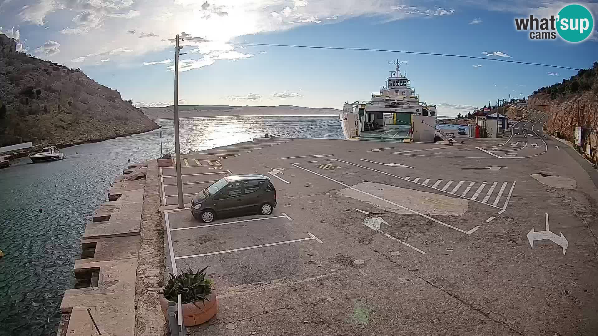Webcam Prizna ferry port to Pag island