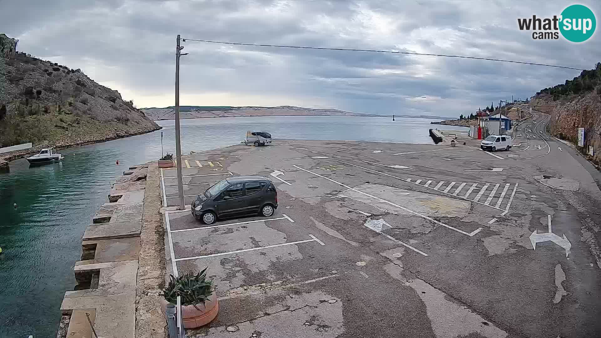 Webcam Prizna ferry port to Pag island