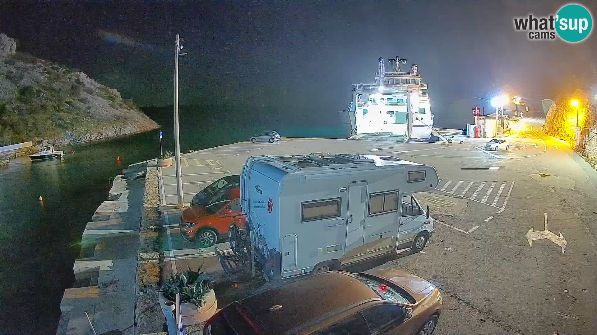 Web kamera trajektna luka Prizna – prema otoku Pag