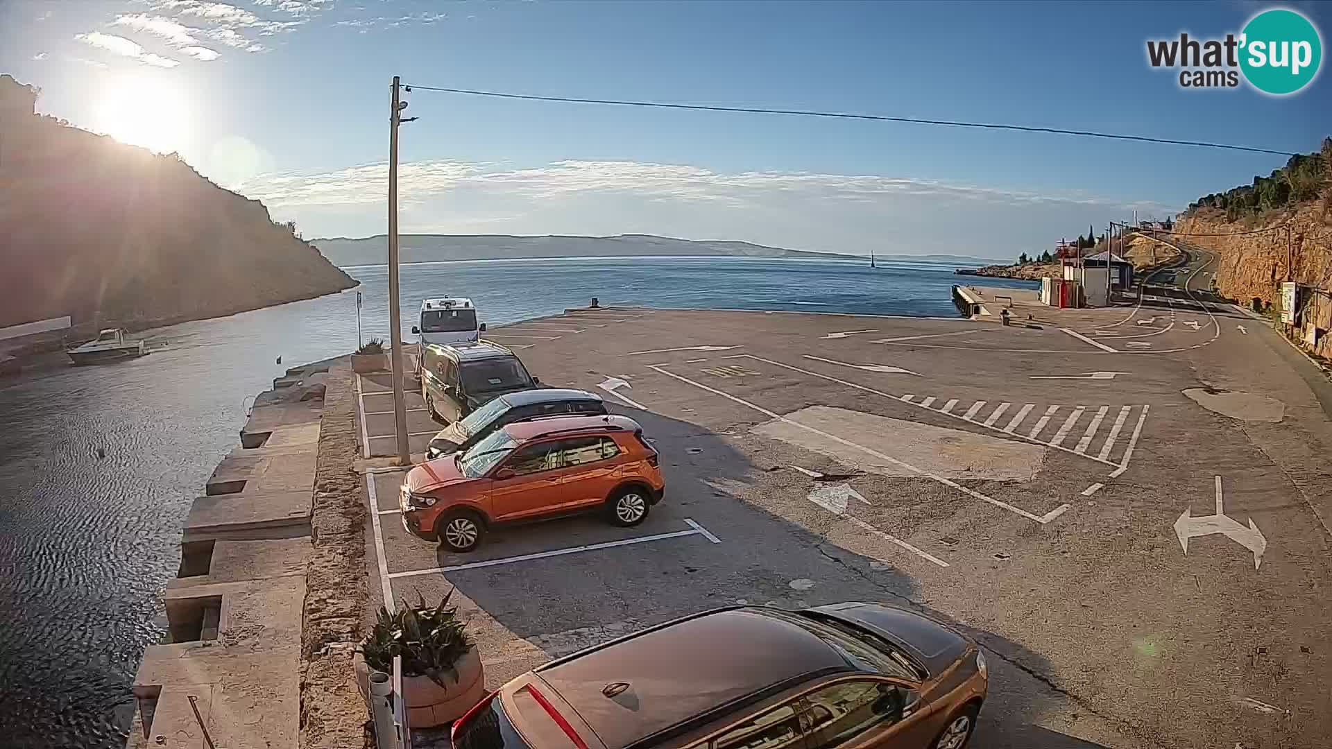 Web kamera trajektna luka Prizna – prema otoku Pag