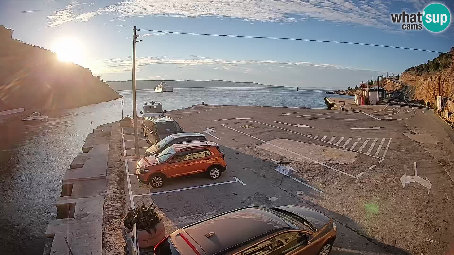 Web kamera trajektna luka Prizna – prema otoku Pag