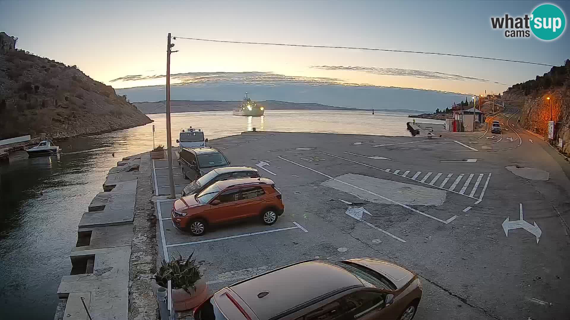 Webcam port de ferry de Prizna – vers l’île de Pag