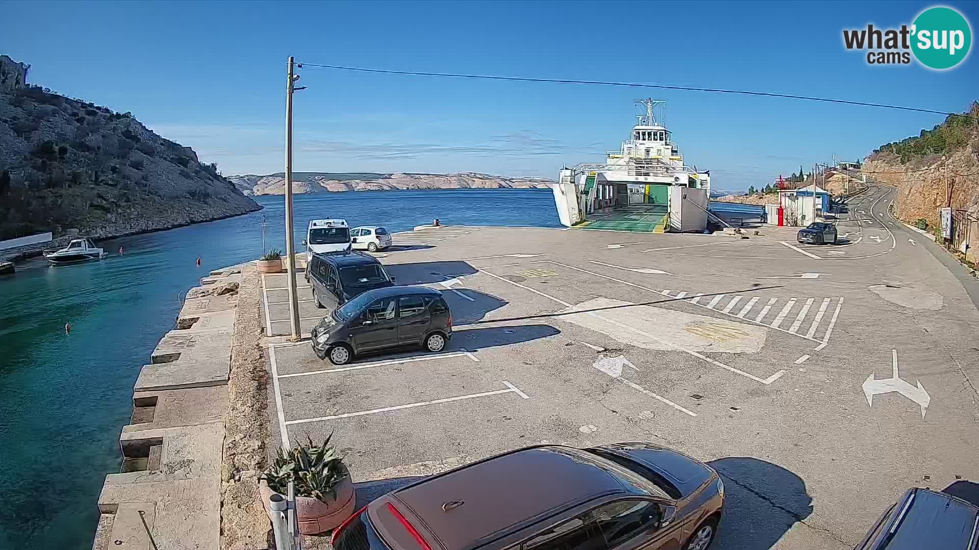 Web kamera trajektna luka Prizna – prema otoku Pag